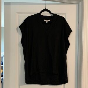 Sympli size L black linen top